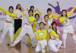 比赛节奏明快,观众沉浸其中难以自拔的句子