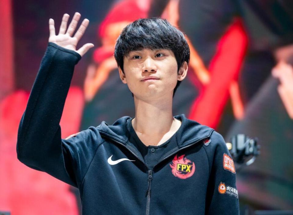 乐动官方网站-Doinb连续五场比赛得分超过战术调整，FPX挑战极限！-乐动官方网站